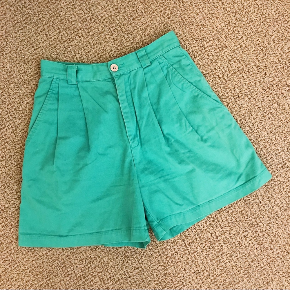 Kelly(ish) green VINTAGE ESPRIT mom shorts